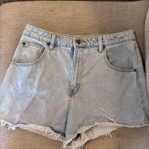 ROLLA'S Light Wash Jean Shorts